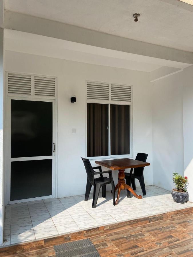 Senarathna Guest House Weligama Exteriör bild