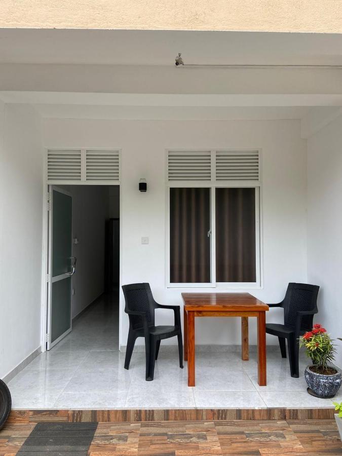 Senarathna Guest House Weligama Exteriör bild