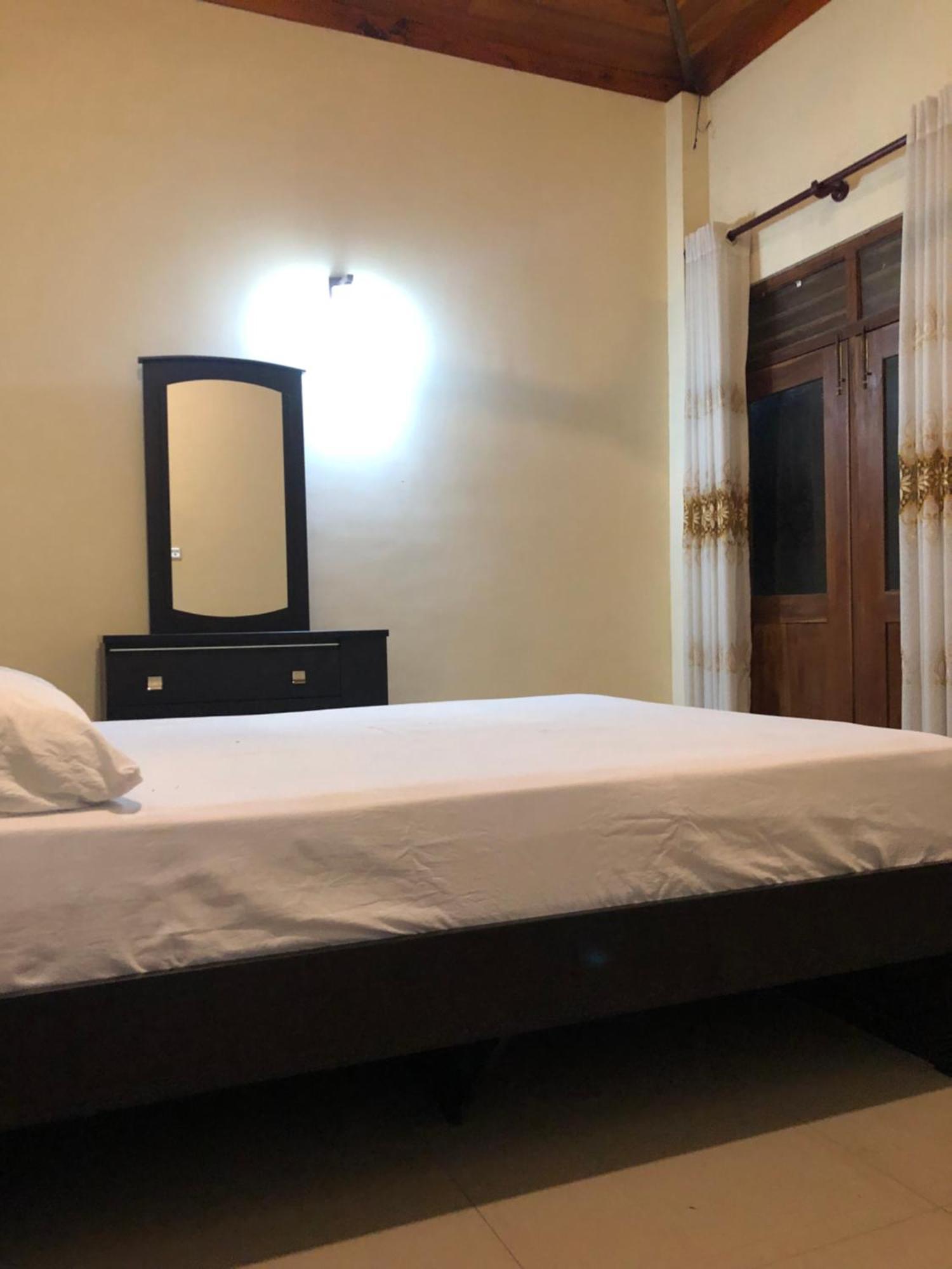 Senarathna Guest House Weligama Exteriör bild