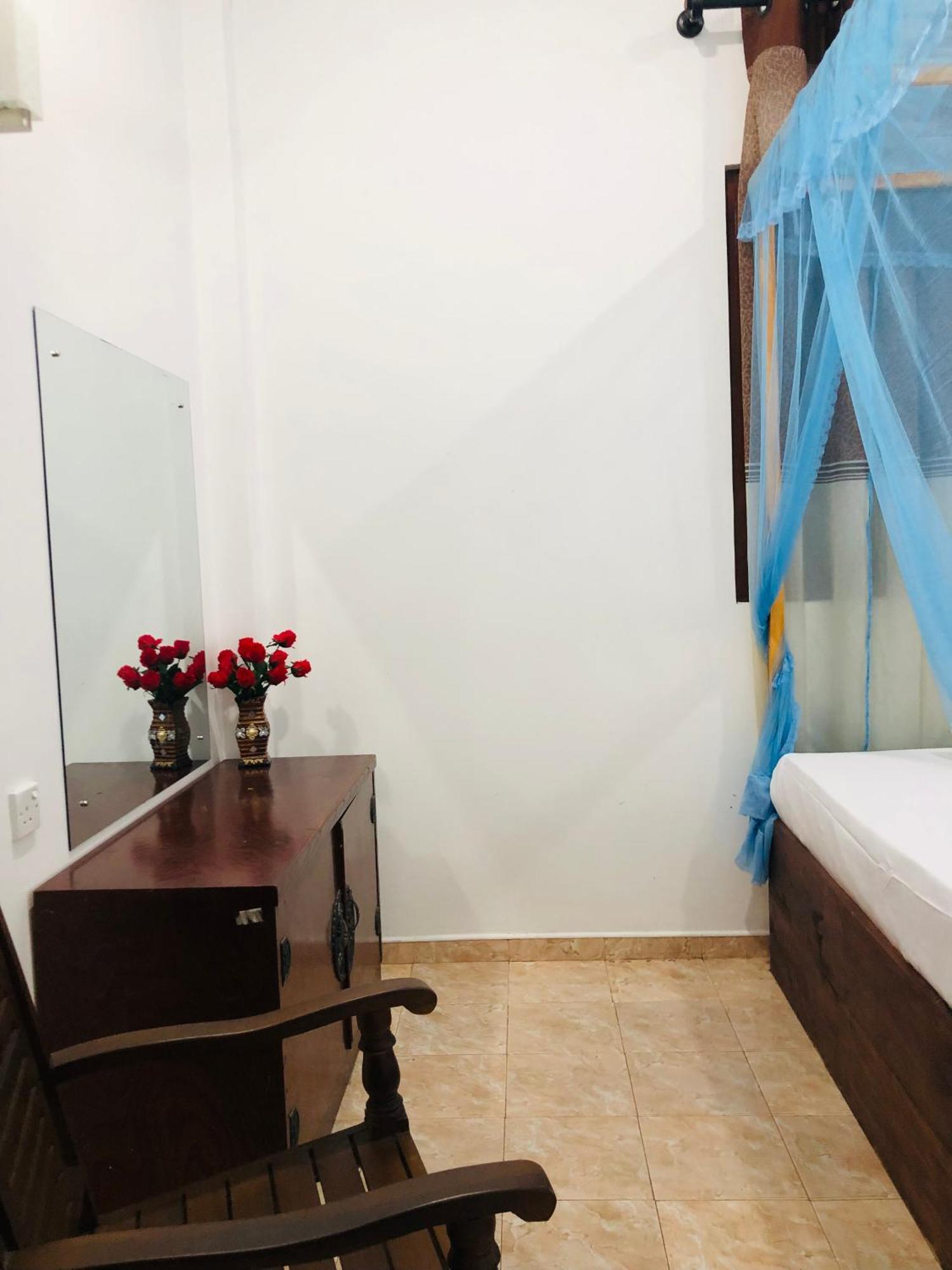 Senarathna Guest House Weligama Exteriör bild