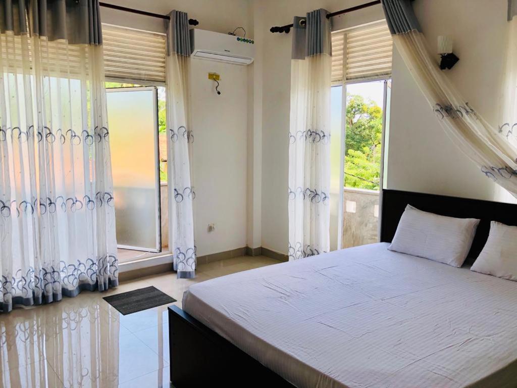 Senarathna Guest House Weligama Exteriör bild